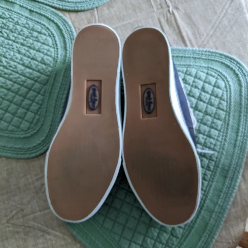Maui surf company shoes